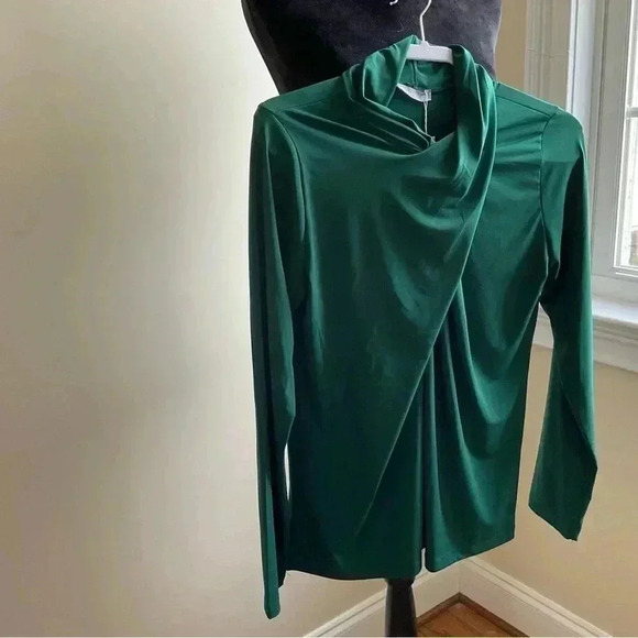 Milan Kiss top NWT SIZE XL - Picture 1 of 5